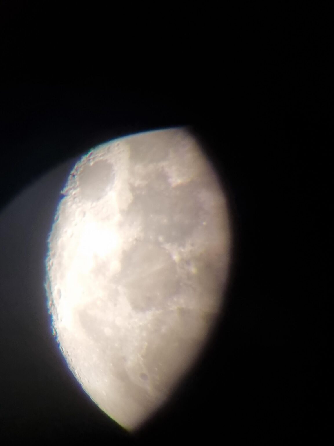 Moon, from southern Brazil, home equipment, camera from phone, [OC]