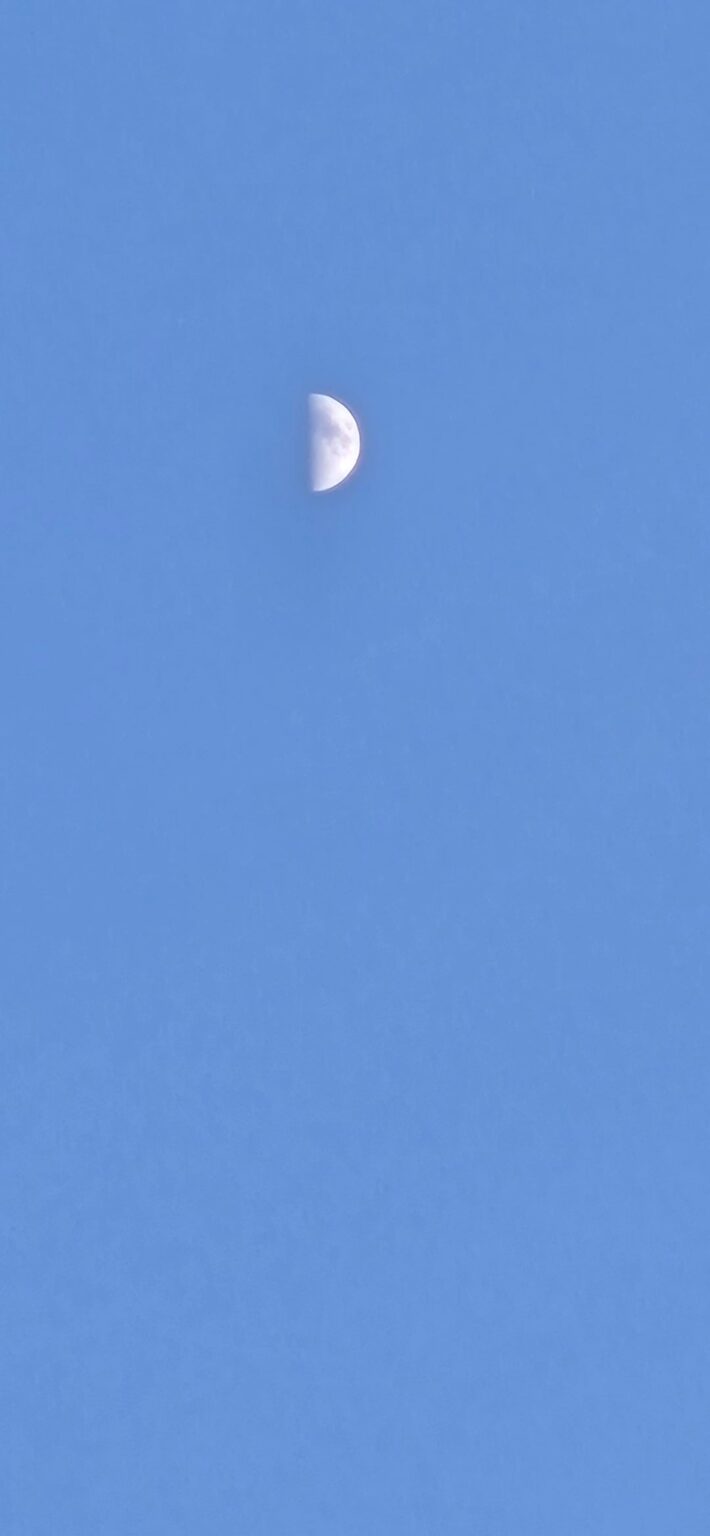 Odd shape on moon tryed to enhance also left original. Could it be a base? Odd shape on moon tryed to enhance also left original. Could it be a base?