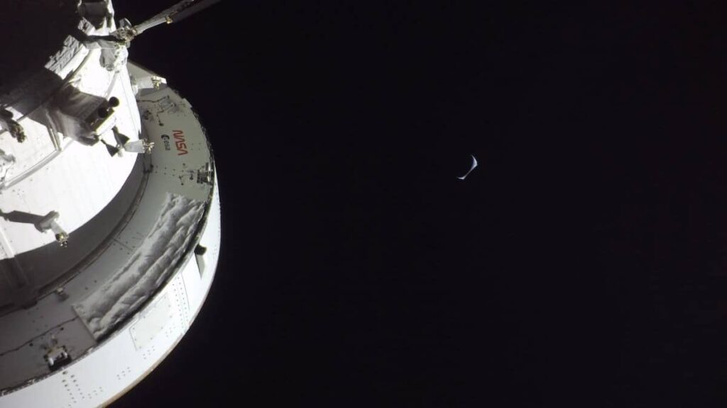 Earthrise and Alien Landscapes: NASA Unveils Breathtaking New Visuals of Lunar Farside Earthrise and Alien Landscapes: NASA Unveils Breathtaking New Visuals of Lunar Farside