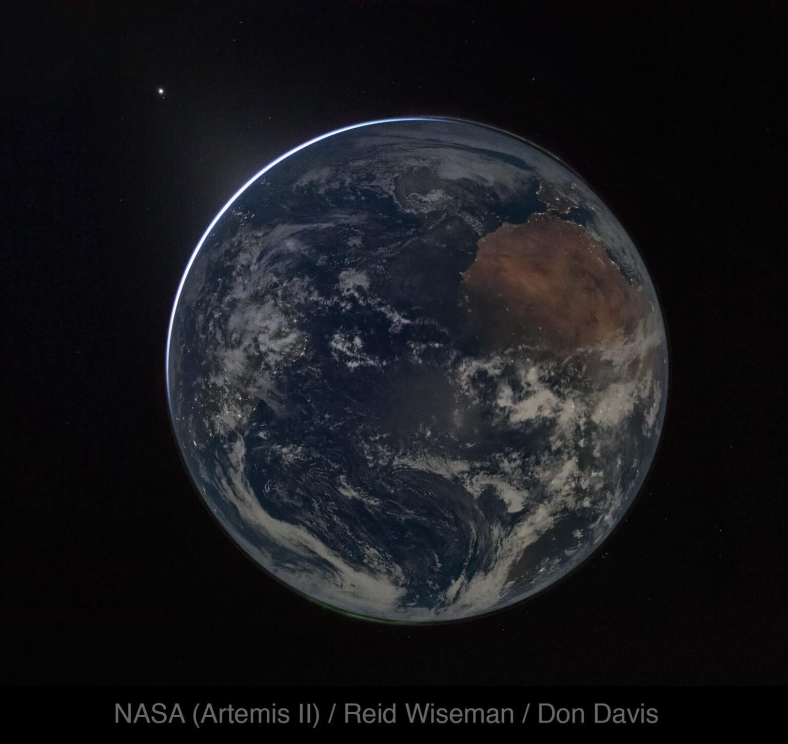 As human eyes can actually see: Artemis II Blue Marble As human eyes can actually see: Artemis II Blue Marble