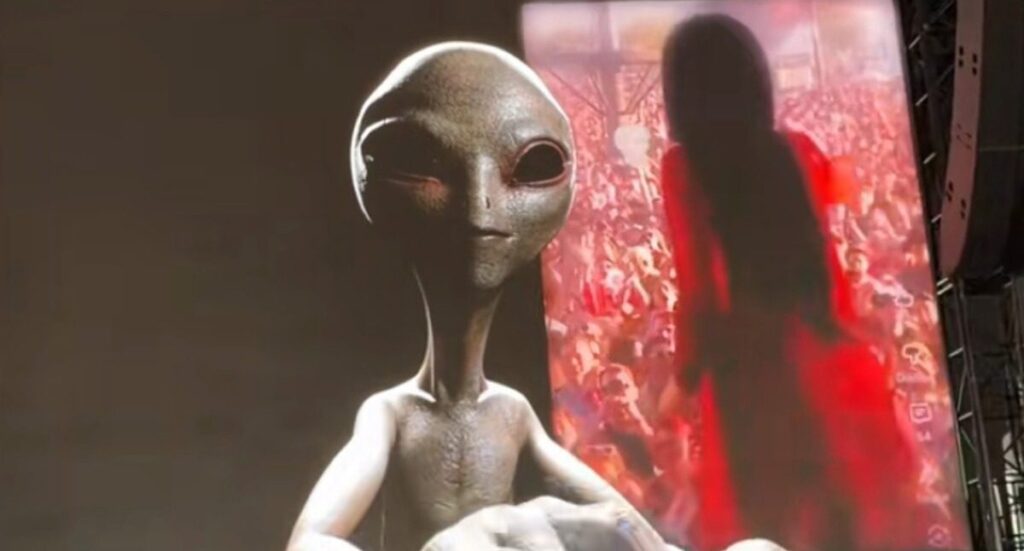 Kacey Musgraves References Recent UFO Experiences & Viral 2019 Set In 2026 Coachella Performance