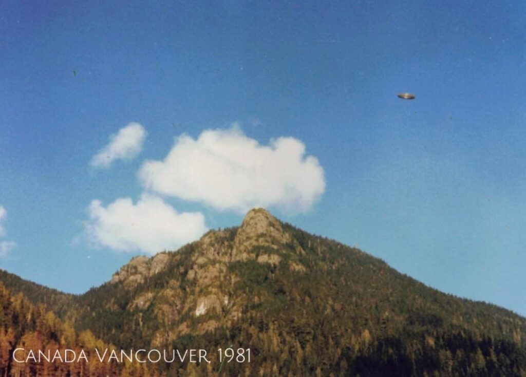 Most interesting and legit UAP photos in my opinion.