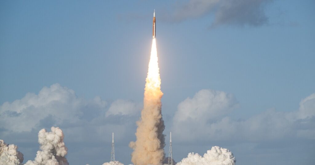 Sister mission, same state: Illinois company that supplied Apollo powers Artemis II Sister mission, same state: Illinois company that supplied Apollo powers Artemis II