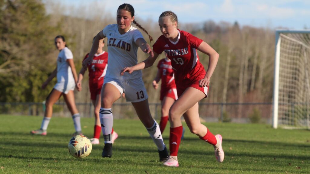 Comets hang on for early-season win