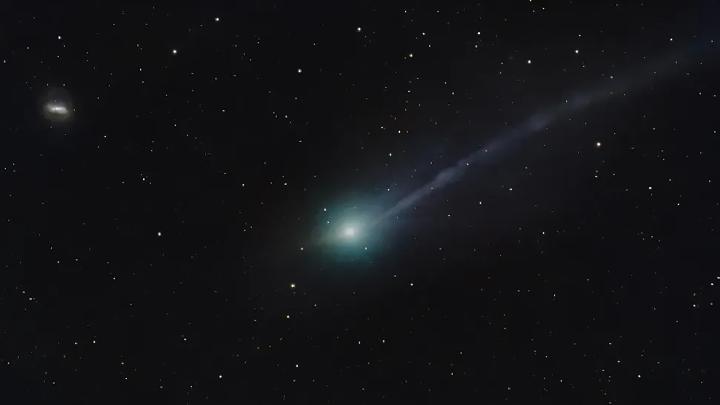 Rare Comet Graces New Zealand Skies in Once-in-170,000-Year Event