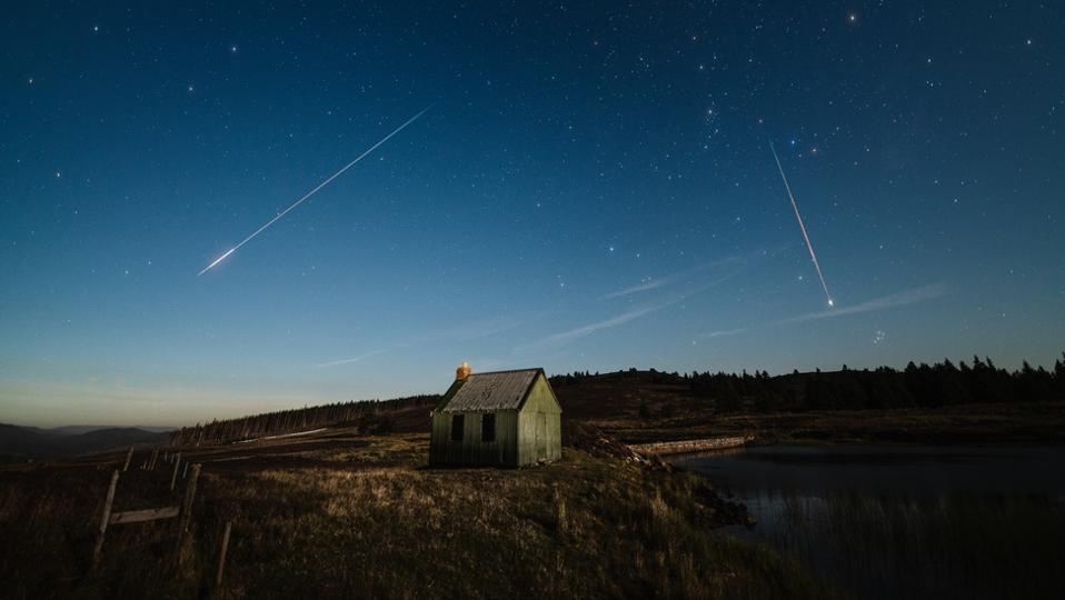 See Halley’s Comet Meteor Shower As Venus Climbs: Night Sky This Week
