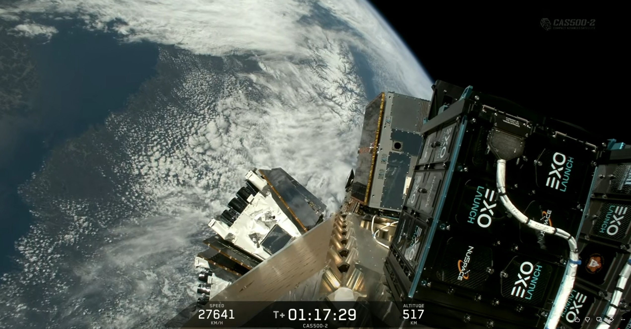 美國太空探索公司獵鷹九號火箭（SpaceX Falcon 9 ）的直播發射截圖，可清楚看到印製成大校徽的「雙子星-波魯克斯」在火箭上等待部屬入軌畫面