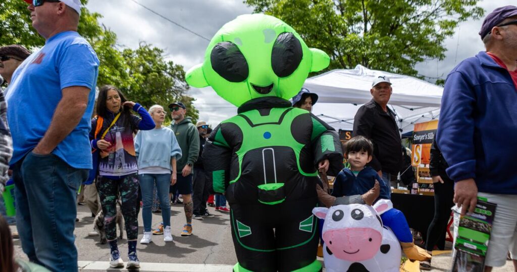UFO Festival, ClackFest, Mt. Tabor Art Walk: 14 things to do this week – Here is Oregon