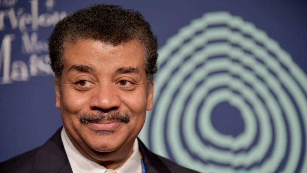 Neil deGrasse Tyson Demands Government ‘Bring Out the Alien’ After UAP Disclosures: ‘Hollywood Prepped Us’ - UFO FEED