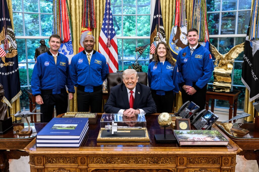 Trump's meeting with the Artemis II crew turned into chaos