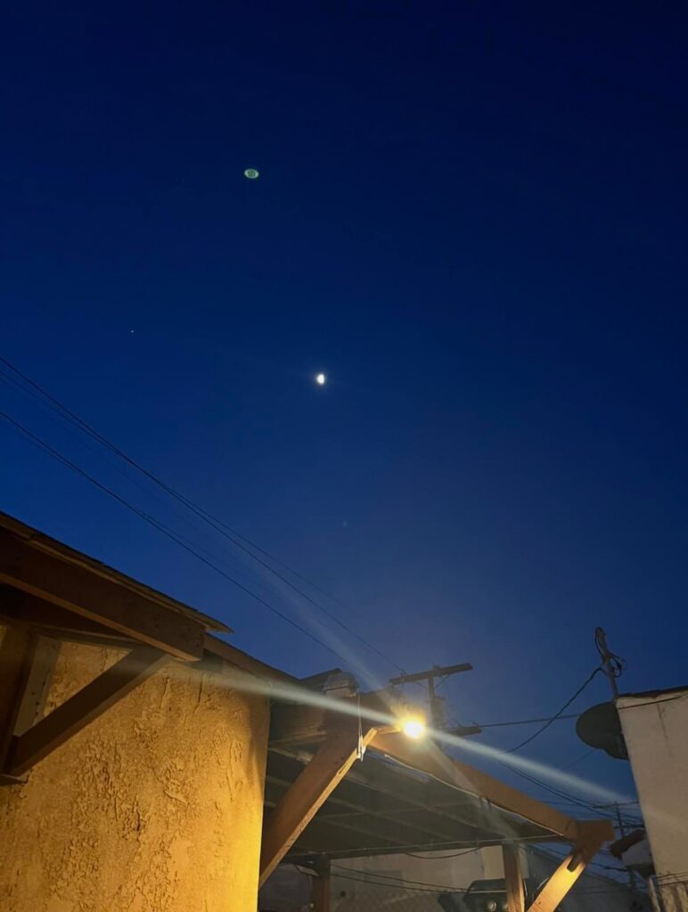 Was scared to share this but I think it’s time, clearest photo I’ve seen of a UFO