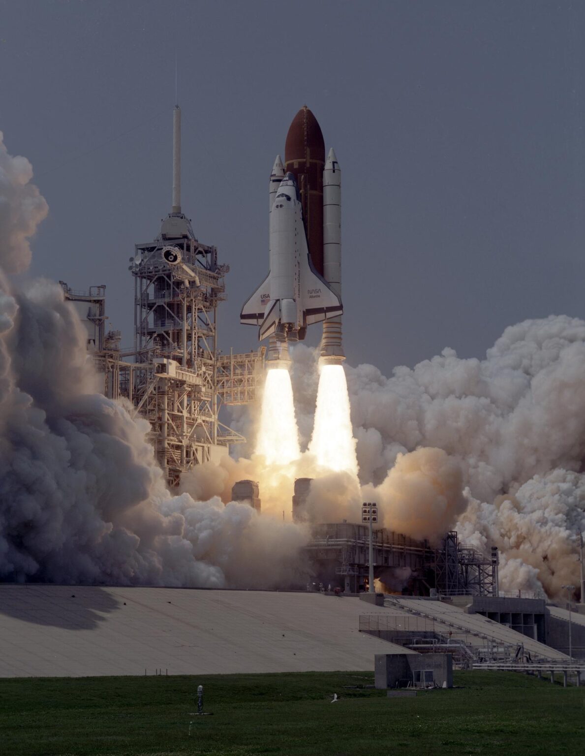 Thirty-six years ago today, Space Shuttle Atlantis launches STS-30, sending the Magellan spacecraft on its way to Venus (May 4, 1989)