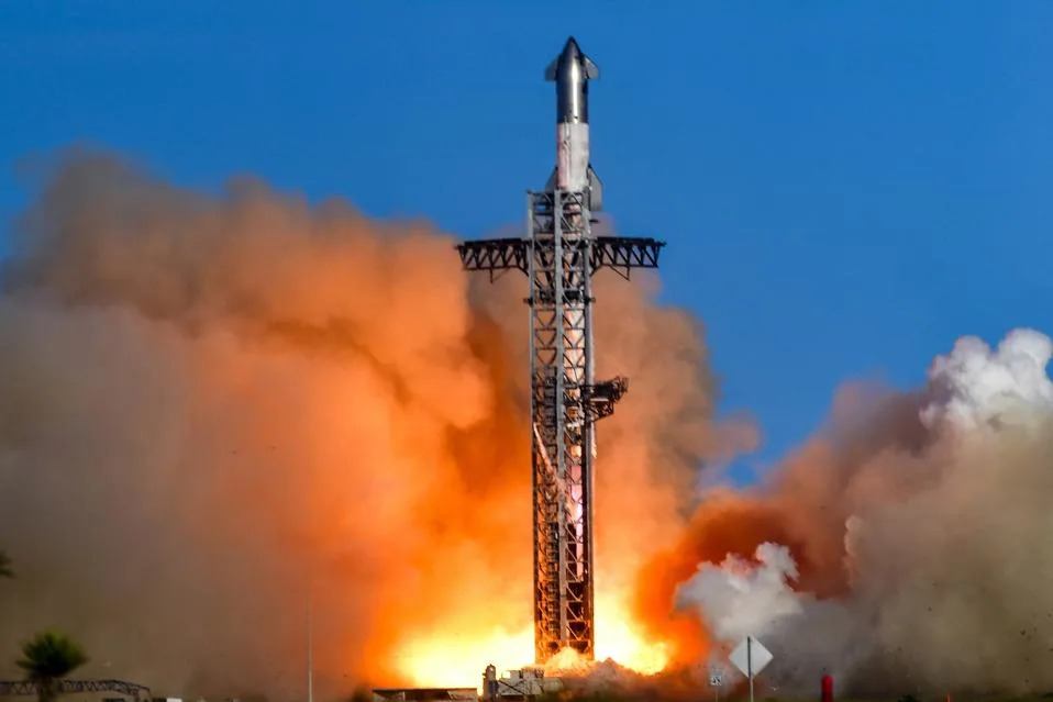 SpaceX Starship super-capsule