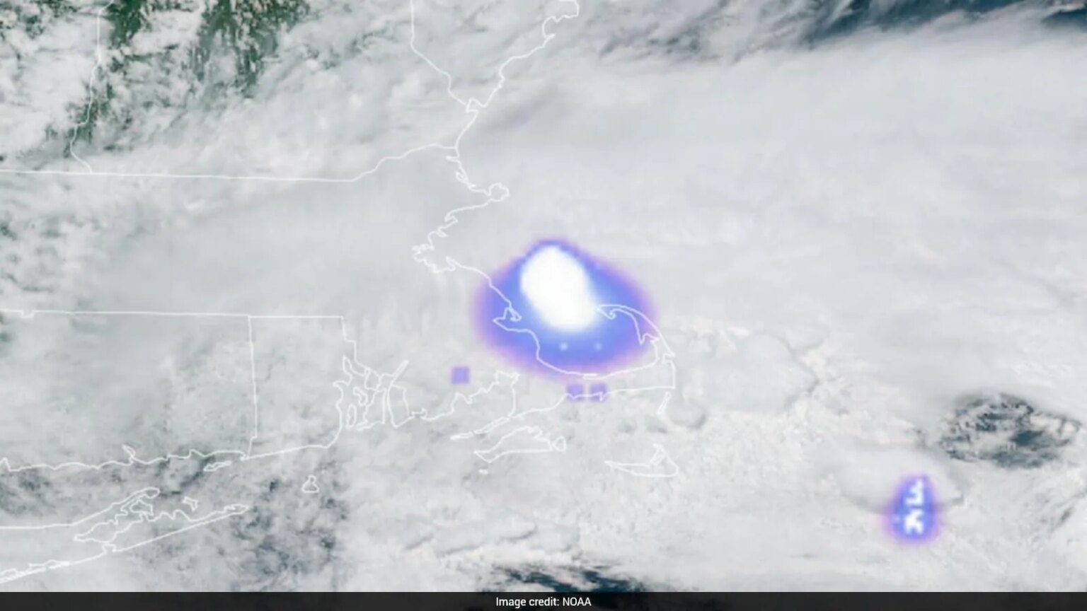 Video: Meteor Explodes Over US With Force Equal To 300 Tonnes Of TNT, NASA Confirms Video: Meteor Explodes Over US With Force Equal To 300 Tonnes Of TNT, NASA Confirms