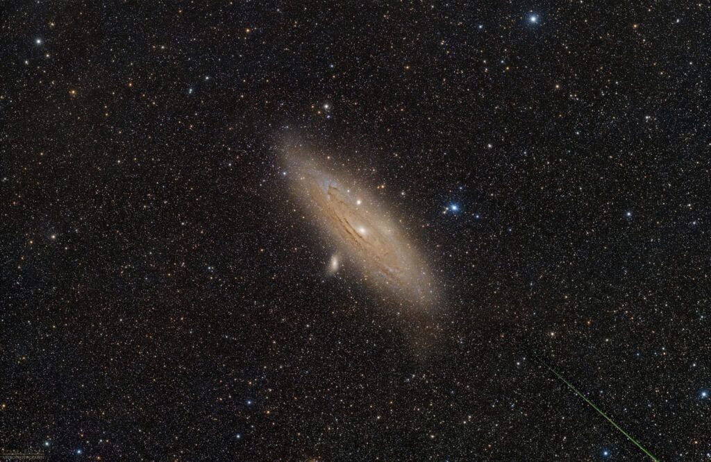 Best Astrophotos of the Week: Comets, Ribbons of a Dead Star, and Rivers of Galaxies Best Astrophotos of the Week: Comets, Ribbons of a Dead Star, and Rivers of Galaxies
