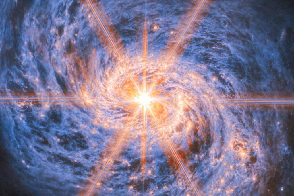 Jaw-dropping new NASA photo shows the full power of a supermassive black hole A beacon of light in swirls of dust