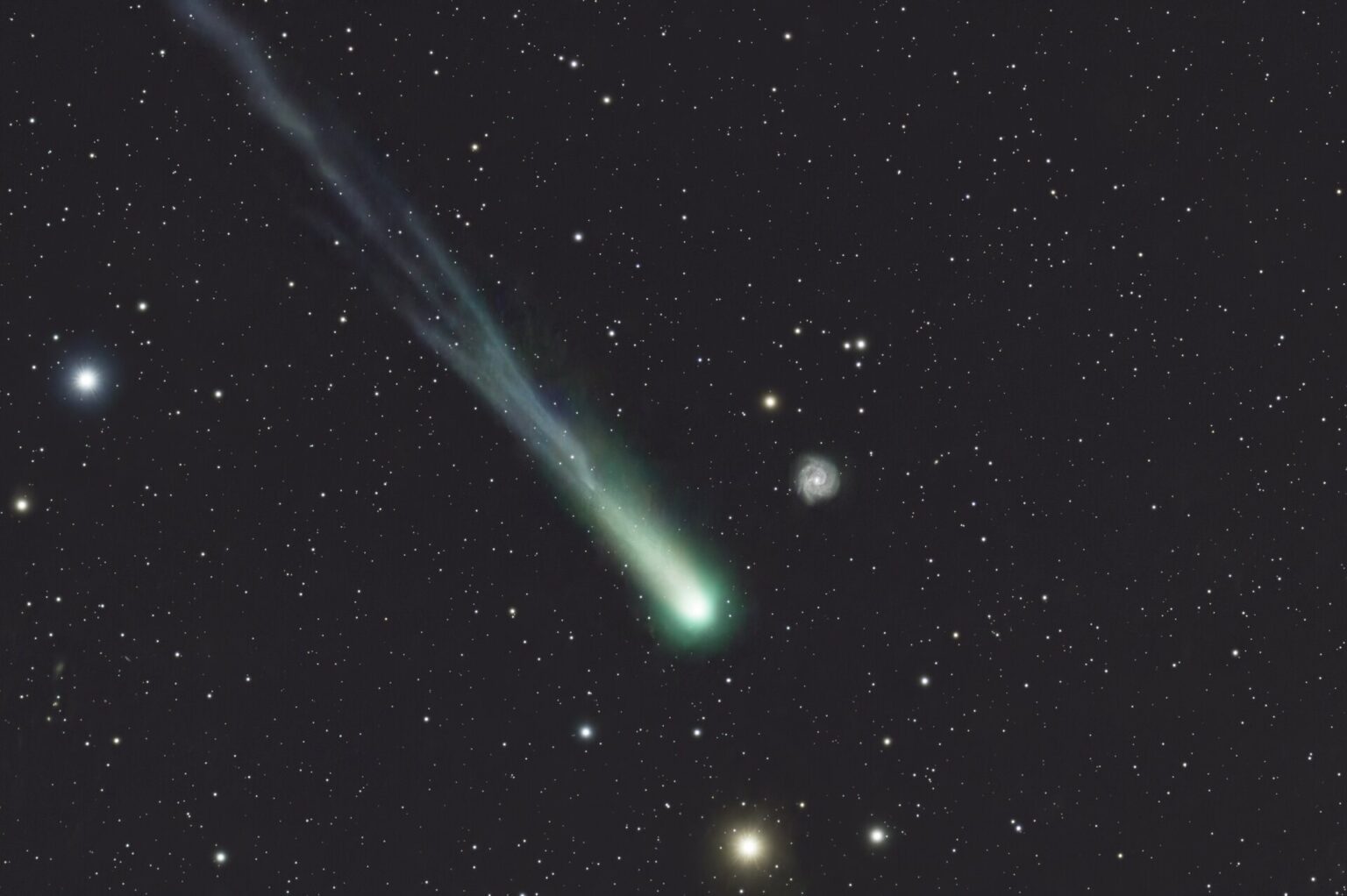 Comet Lemmon meets NGC 3184 Comet Lemmon meets NGC 3184