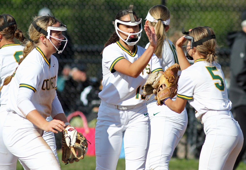 All-Ohioan Karina Shuster throws a gem, Comets cruise past Wildcats – Morning Journal