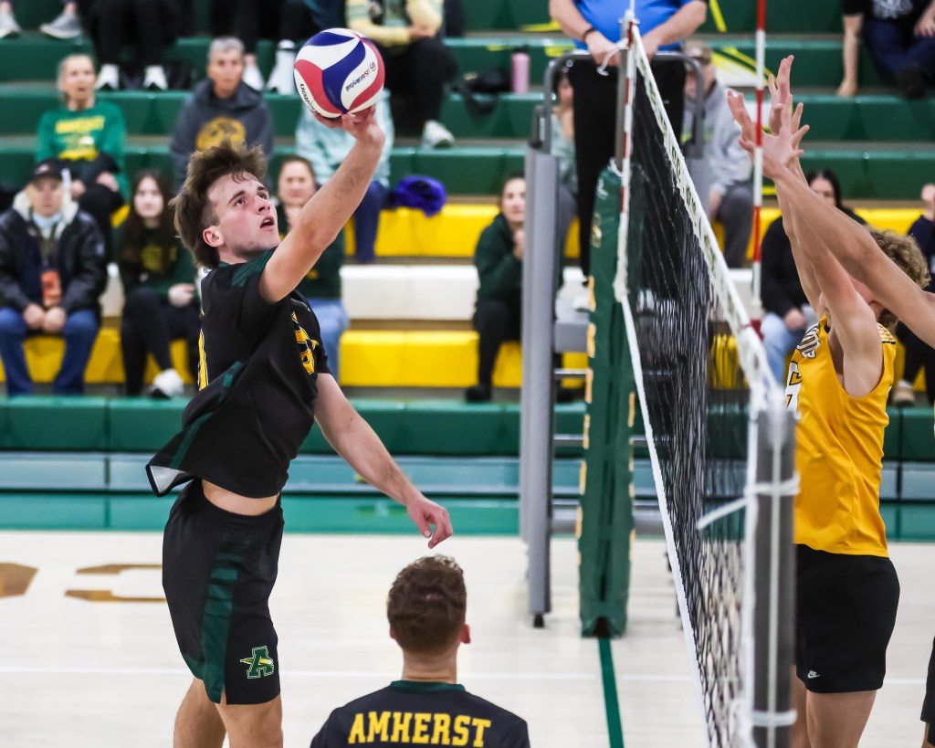 Comets pass Wildcats’ five-set test before playoff seeding – Morning Journal