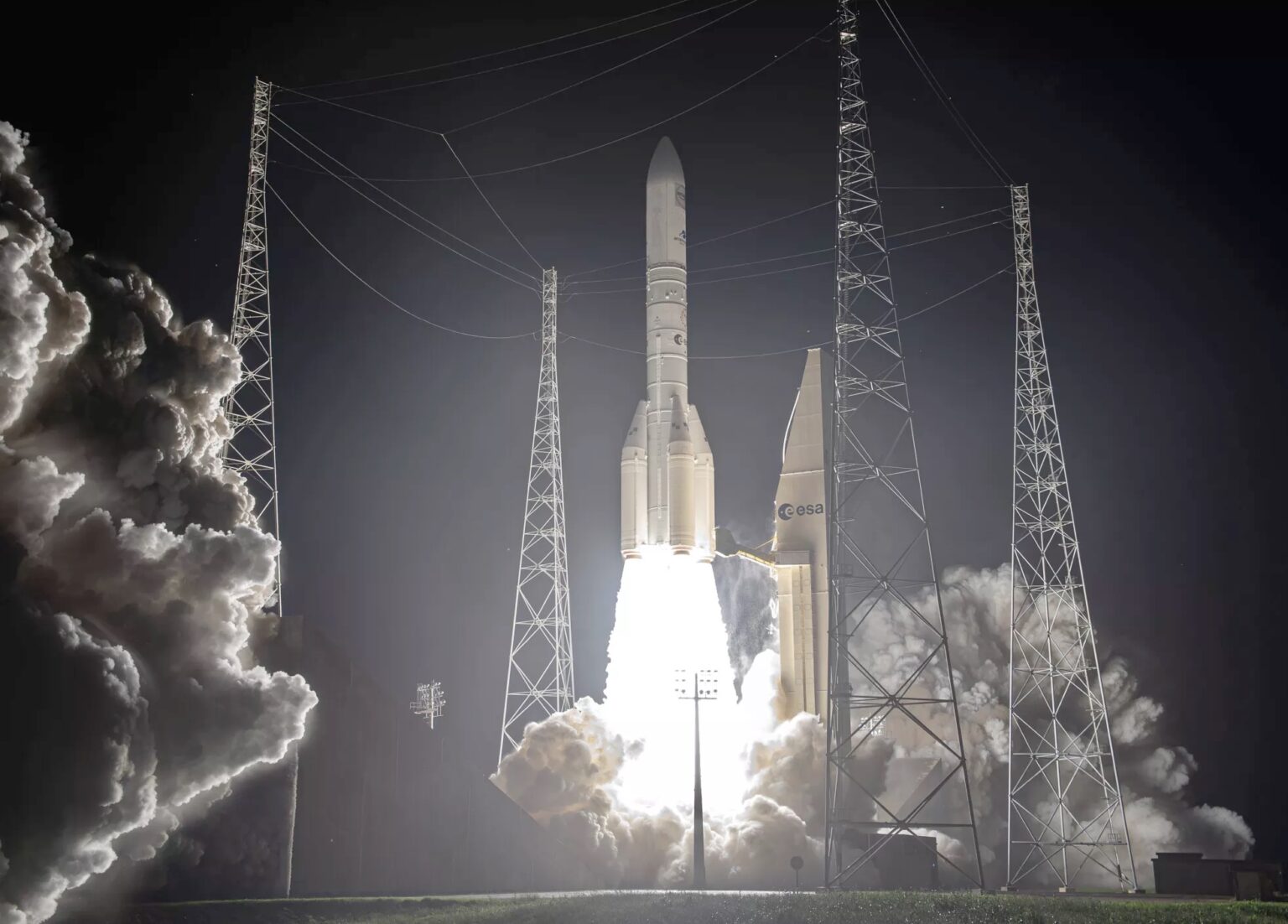 Amazon Leo passes 300 satellites with Atlas and Ariane launches