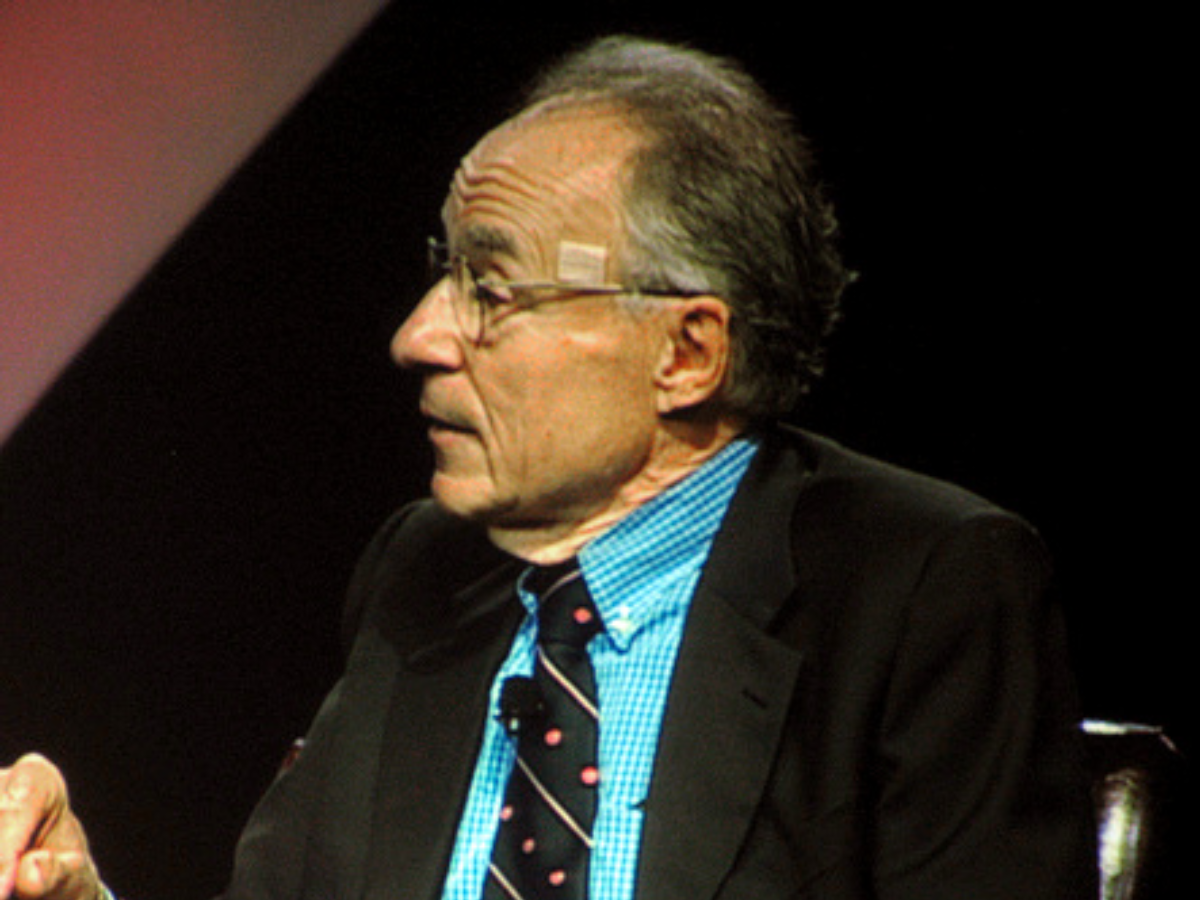 An elderly physicist with glasses and a calm expression, known for co-discovering cosmic microwave background radiation. Image credit: Wikimedia Commons Arno Penzias