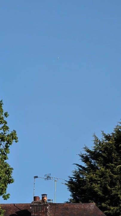 Oddity in the sky, West Midlands, UK