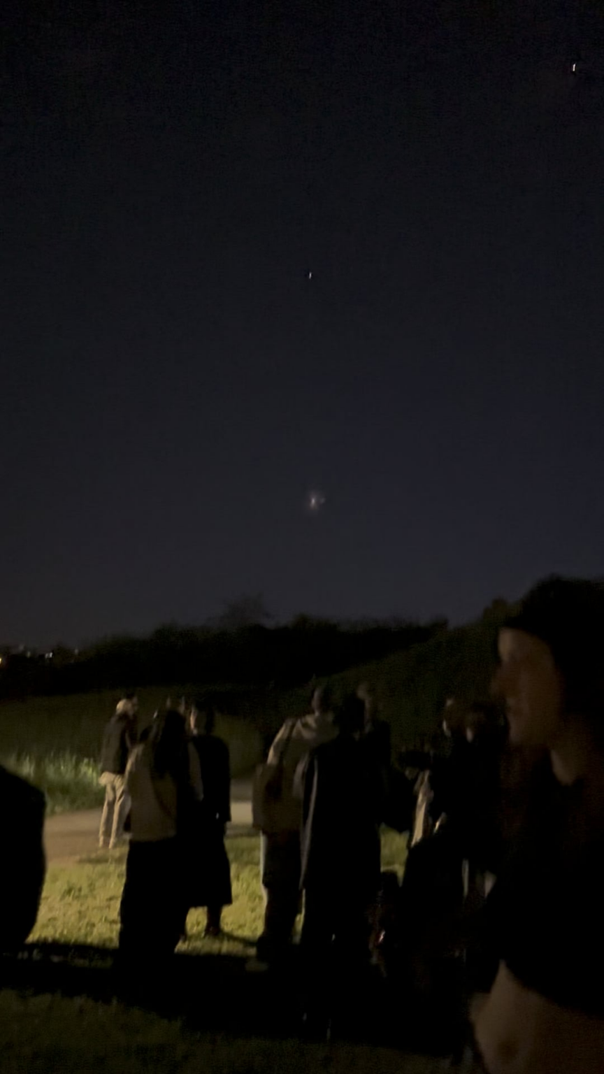 Sighting of a weird flying object above Stuttgart, Germany (Star-Link?)