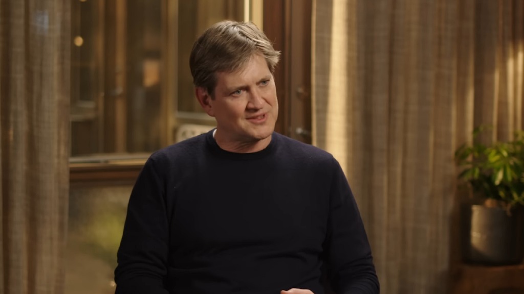Bill Lawrence's new show Take Me With You tackles alien abductions