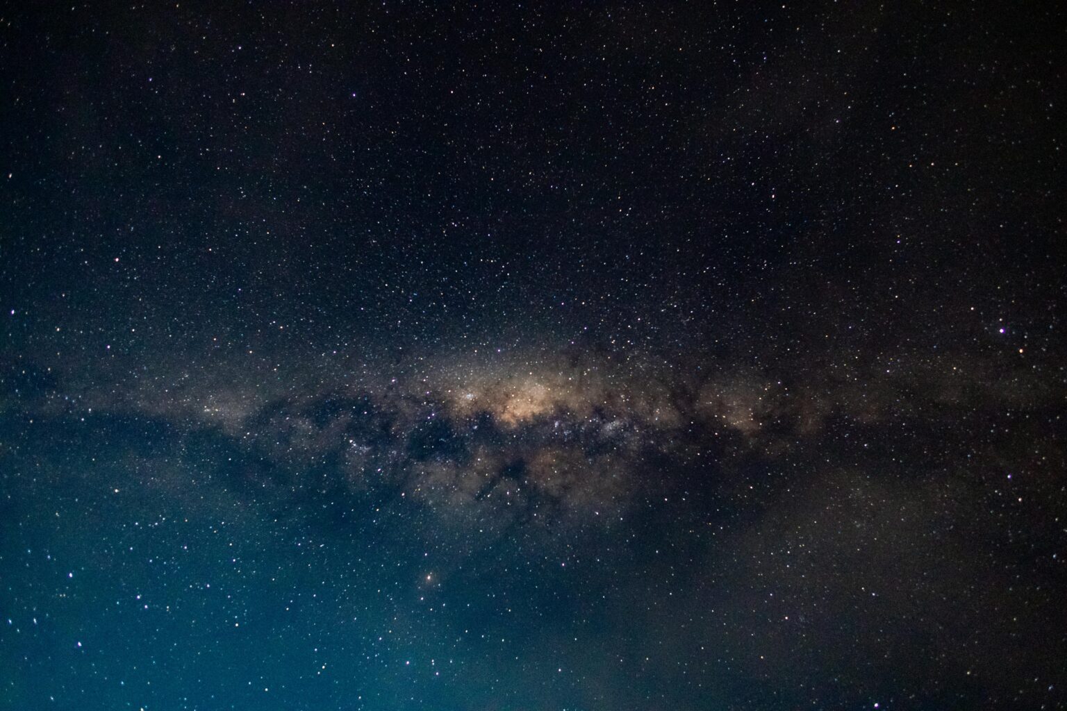 The Great Rift and the Galactic Center in all its glory.