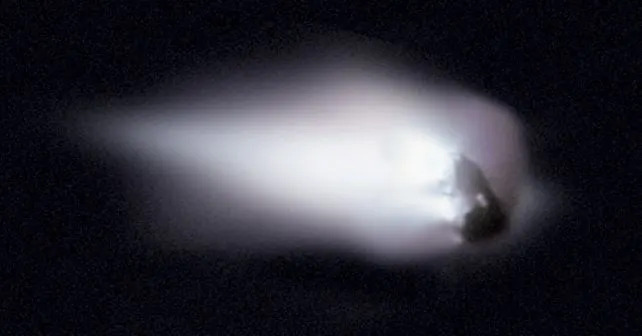 Halley's Comet, imaged here by the spacecraft Giotto, last appeared in Earth's sky in 1986. (<a href="https://science.nasa.gov/photojournal/comet-halley/" rel="nofollow noopener" target="_blank" data-ylk="slk:NASA/ESA/Giotto Project;elm:context_link;itc:0;sec:content-canvas" data-yga="{"yLinkElement":"context_link","yModuleName":"content-canvas","yLinkText":"NASA/ESA/Giotto Project"}" class="link ">NASA/ESA/Giotto Project</a>)