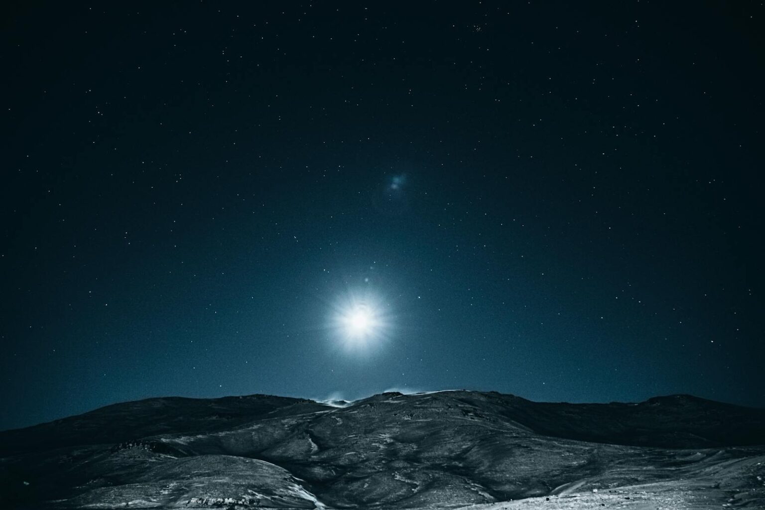 Eta Aquarid Meteor Shower Peaks This Week, but Moonlight Will Mute the Show