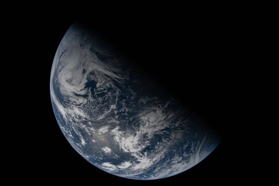 Images from Artemis II mission.