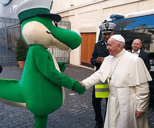 Proof that the Vatican are in cahoots with Reptilians