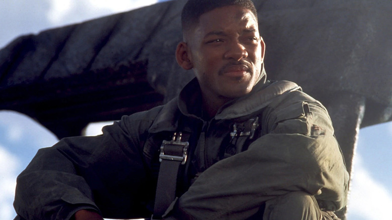 Will Smith as Steven Hiller sitting on the alien ship in Independence Day