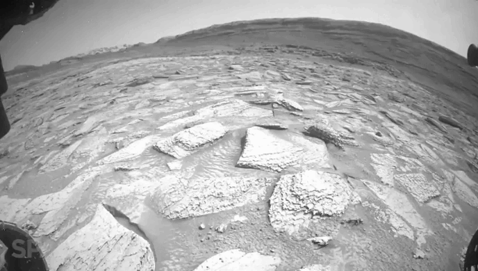 Mars rock gets stuck on Curiosity rover's drill - Takes 5 days to shake off