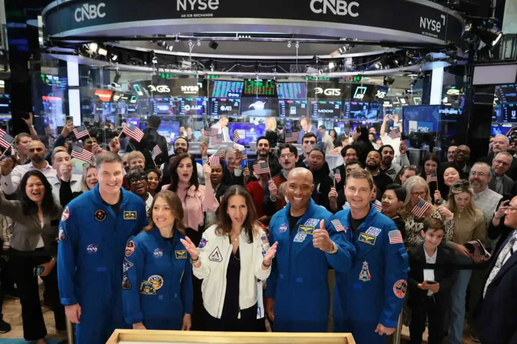 MNTS, ASTC, RKTO Soar As NASA Ramps Up Moon Missions — But Isaacman Warns Orbital Economy Is ‘Grossly Overstated’ DIA