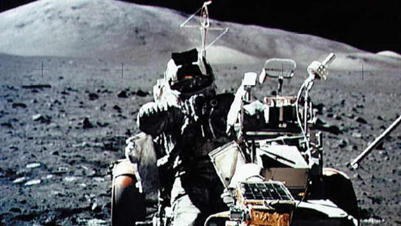 ‘Four-foot-tall beings seen exiting UFOs & unknown metal with microscopic spheres found in wreckages,’ FBI doc reveals 'Four-foot-tall beings seen exiting UFOs & unknown metal with microscopic spheres found in wreckages,' FBI doc reveals