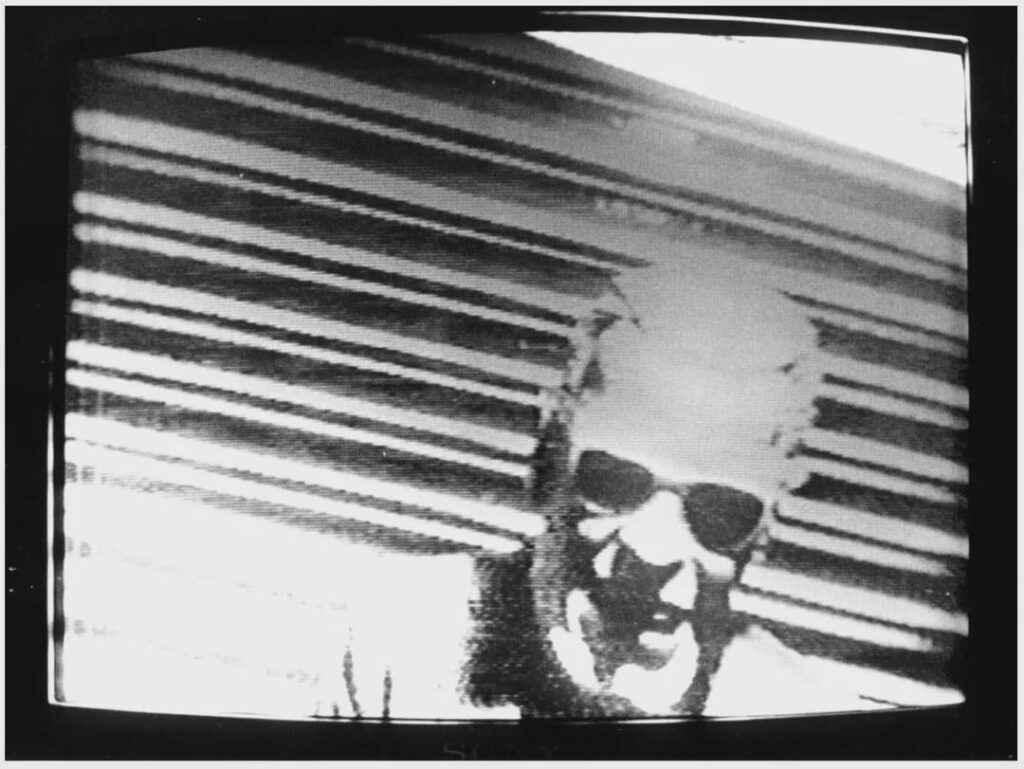 An unidentified person wearing a Max Headroom mask hijacks Chicago television broadcasts in one of the strangest unsolved media incidents in U.S. history. Chicago, Illinois, November 22, 1987(More read below)
