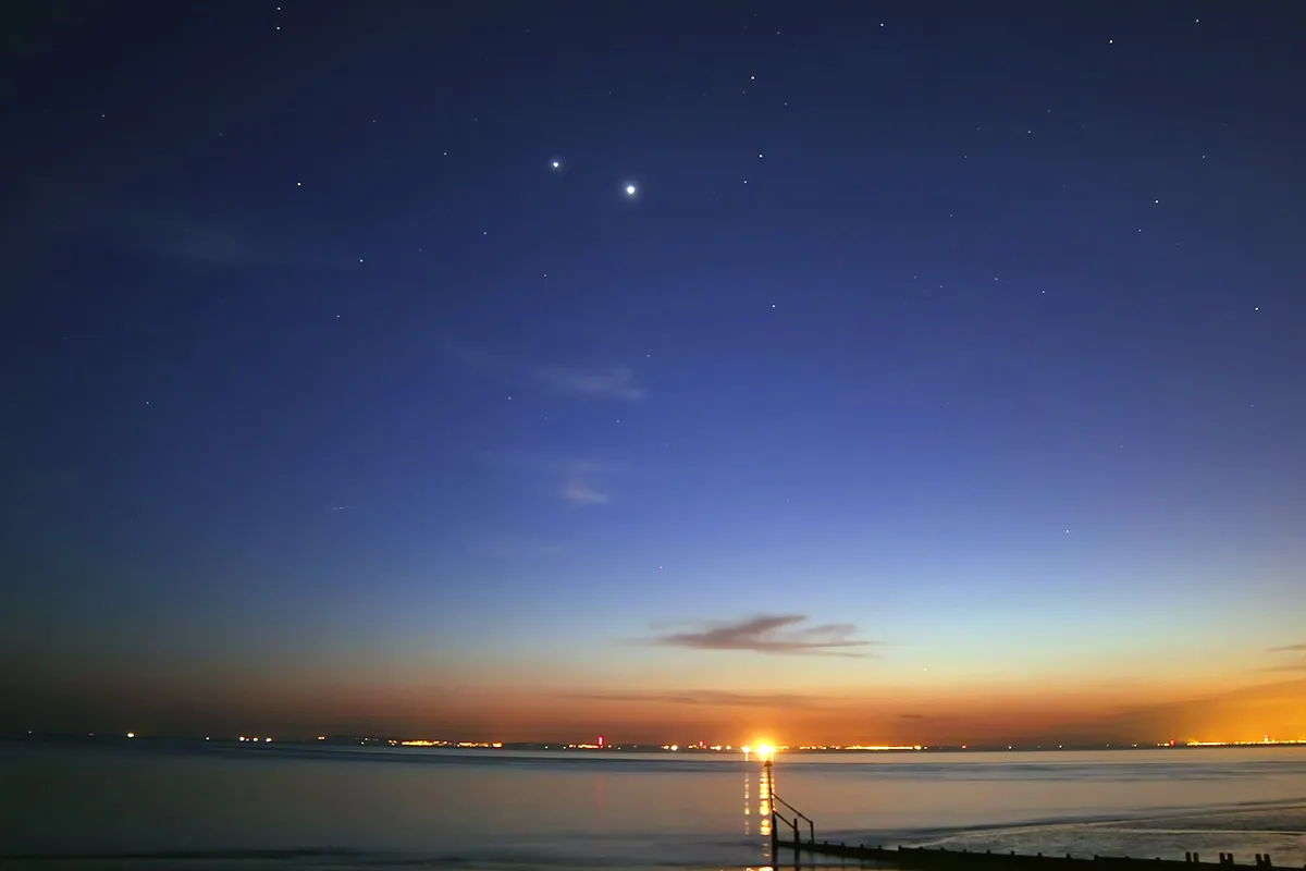 photograph venus jupiter conjunction