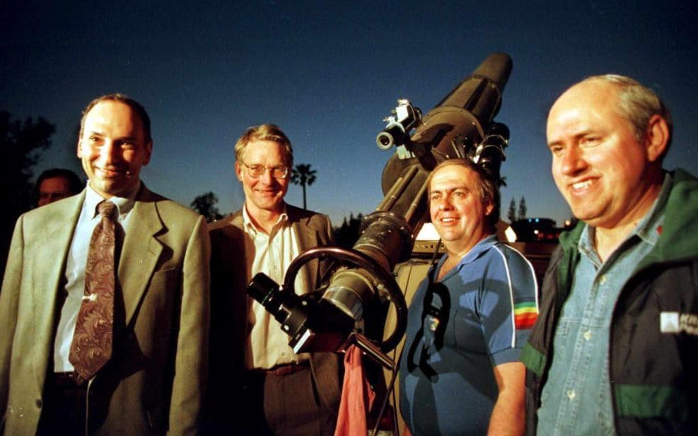 Alan Hale, astronomer who jointly discovered Comet Hale-Bopp Alan Hale, astronomer who jointly discovered Comet Hale-Bopp