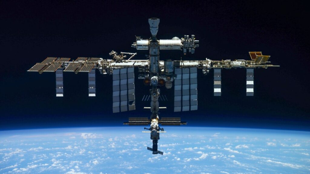 NASA orders astronauts to take shelter after new leak detected on ISS – NBC 6 South Florida NASA orders astronauts to take shelter after new leak detected on ISS – NBC 6 South Florida