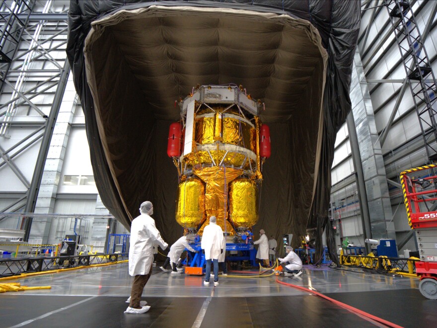 Blue Origin’s Blue Moon lander undergoes testing at a facility in Florida.