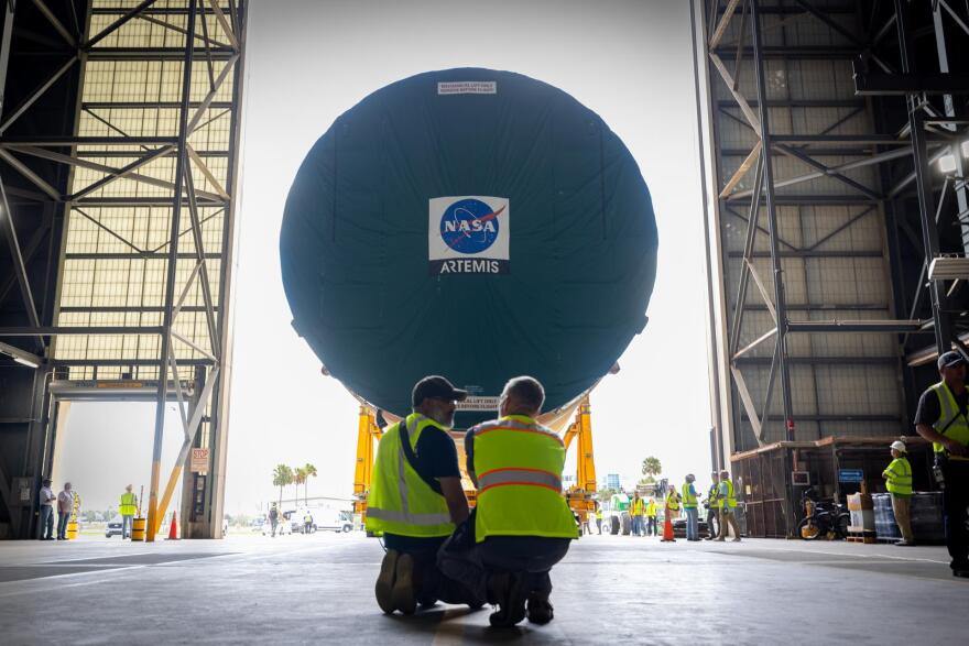 NASA’s top four-fifths of the SLS (Space Launch System) core stage for the Artemis III mission arrives in the transfer aisle of the Vehicle Assembly Building at the agency’s Kennedy Space Center in Florida