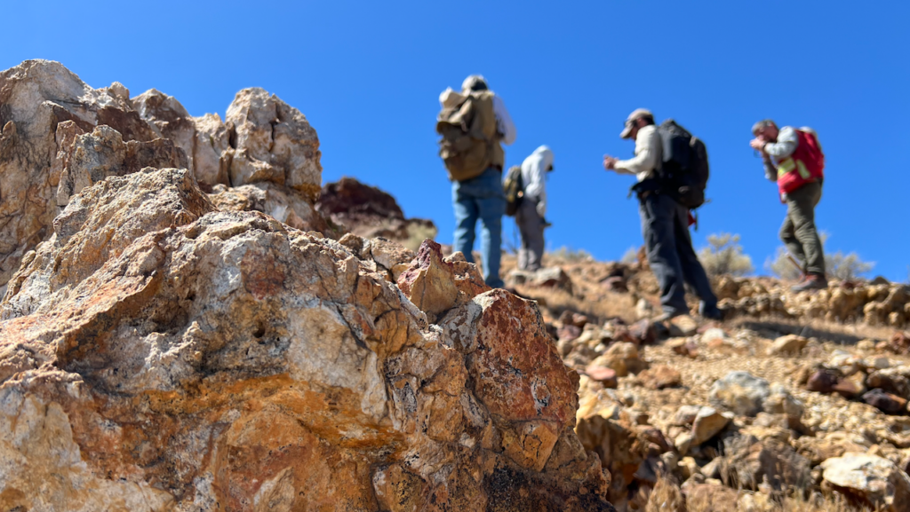 Away Team Mission: NASA, USGS Scientists Go Rock Hounding in California’s High Desert Away Team Mission: NASA, USGS Scientists Go Rock Hounding in California’s High Desert