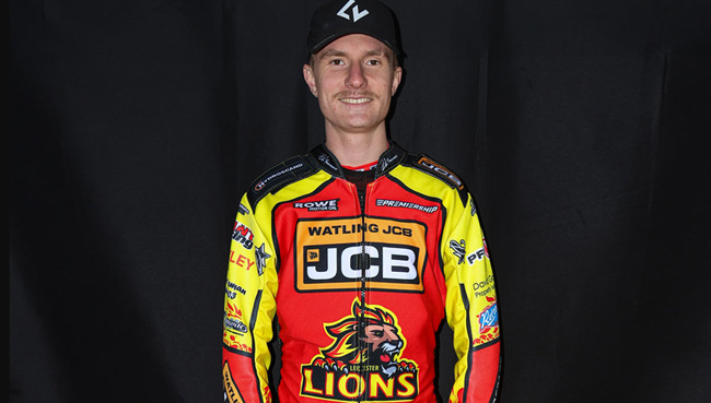 COMETS AXE COOK, SIGN KEMP COMETS AXE COOK, SIGN KEMP