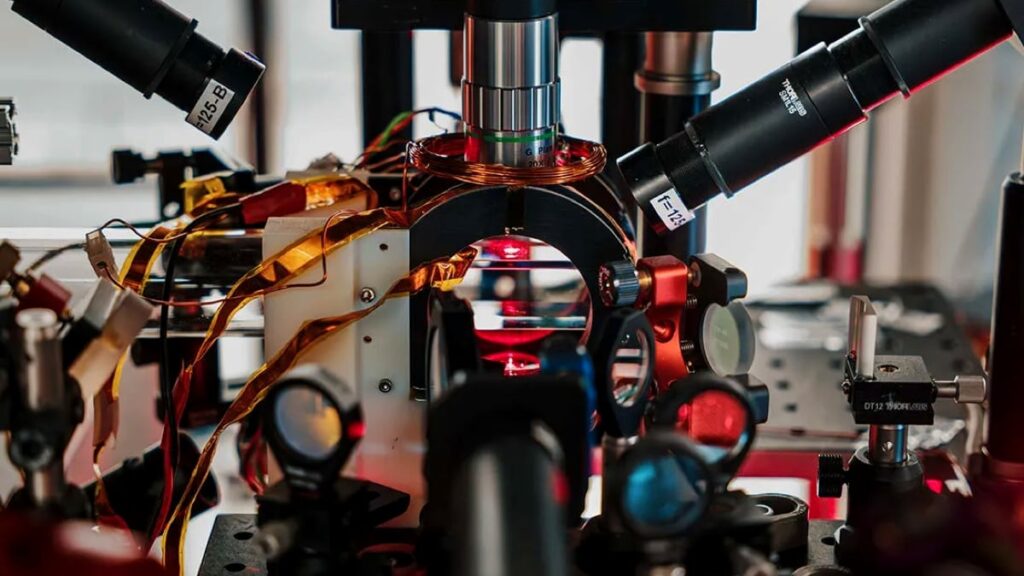 A Physicist Made a ‘Mini Universe’ in The Lab to Check Time Really Exists A Physicist Made a 'Mini Universe' in The Lab to Check Time Really Exists