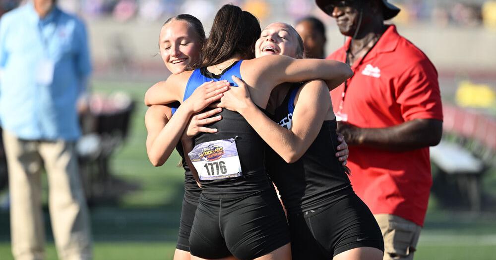Comets relay to 1600-meter state championship