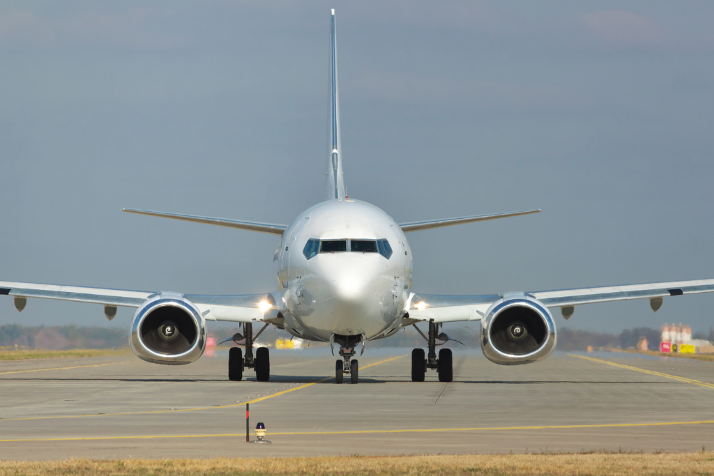 NASA’s new ‘Vomit Comet’: Boeing 737-700 selected for parabolic flights Boeing 737 front aspect