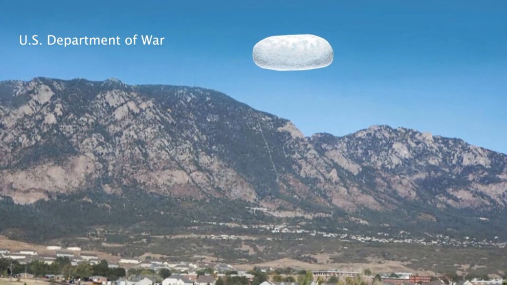 Mystery ‘potato-shaped’ figure hovering over Cheyenne Mountain reported in latest UFO files – LocalNews8.com Mystery ‘potato-shaped’ figure hovering over Cheyenne Mountain reported in latest UFO files - LocalNews8.com
