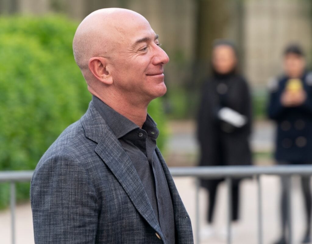 Jeff Bezos Promises To Be ‘Back To Flight’ And Get To The Moon Step-By-Step After Explosion Setback, Than AMZN Logo